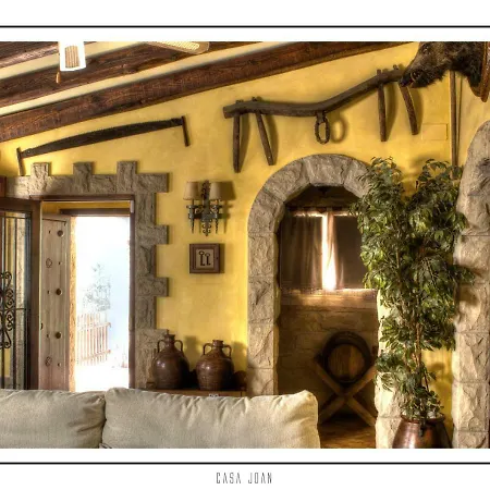 Casa Joan Nyaraló